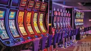Antarmuka Free Play mtoto11 menampilkan kategori permainan dan kredit uji coba